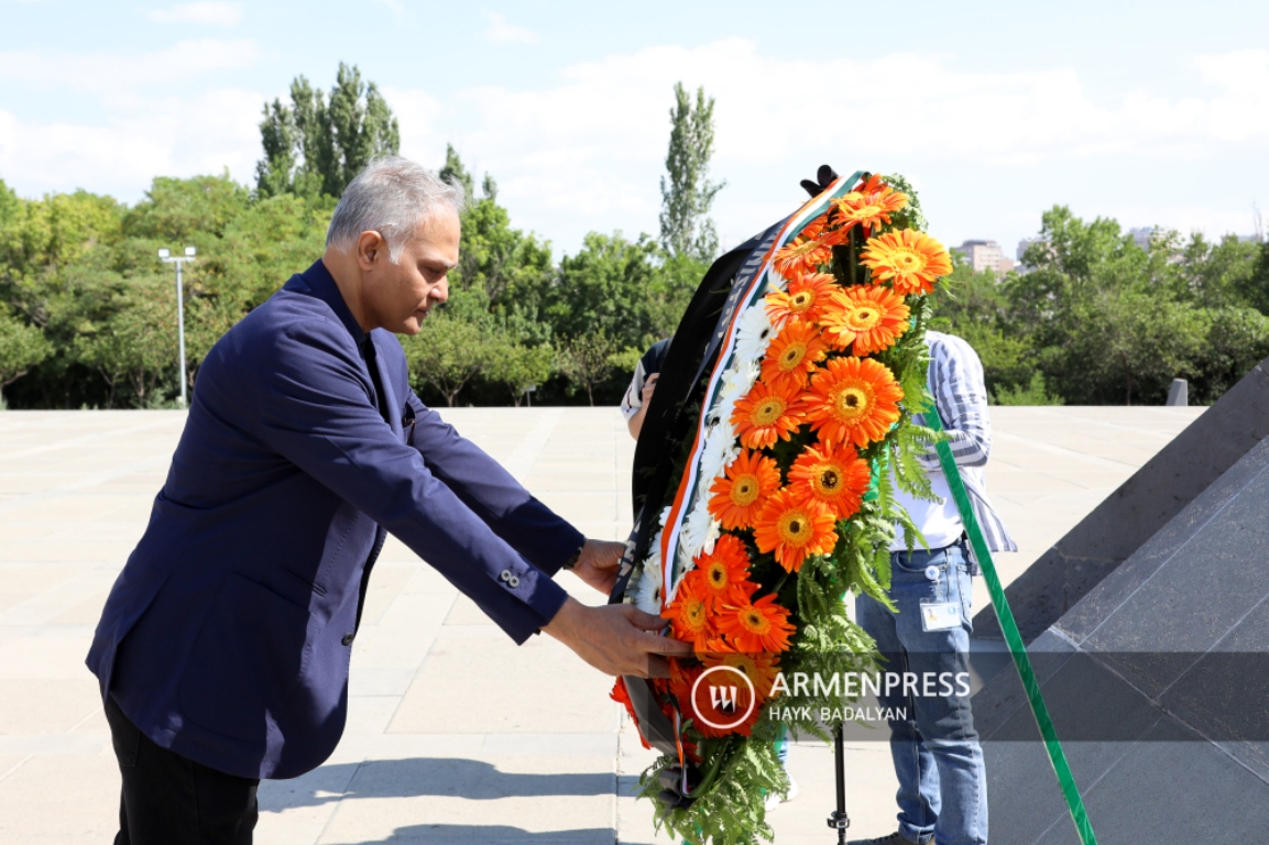 Дань уважения памяти жертв Геноцида армян