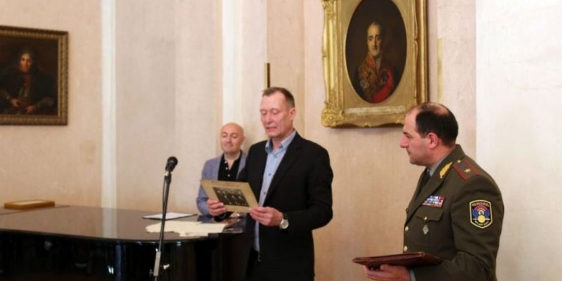 Посольству Армении в России были переданы личные вещи адмирала Исакова для экспозиции музея «Мать Армения»