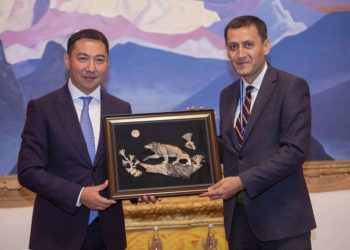 Делегацию, возглавляемую заместителем министра ОНКС Армении, принял министр культуры Кыргызстана Азамат Жаманкулов