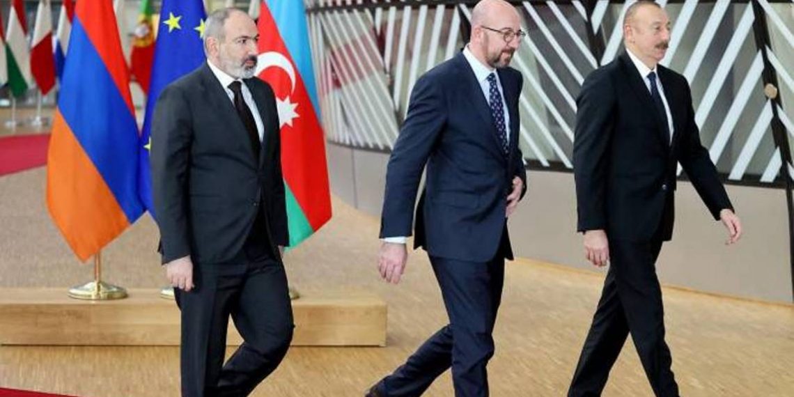 Шарль Мишель провел телефонные разговоры с Николом Пашиняном и Ильхамом Алиевым