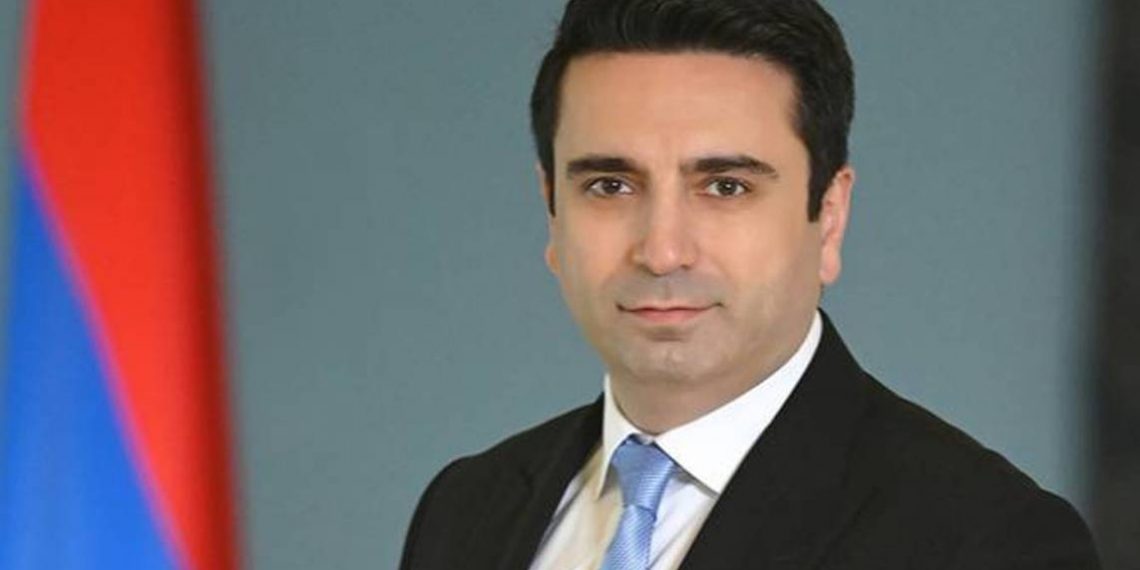 Совершенствование системы образования — императив дня: Ален Симонян поздравил с Днем знаний