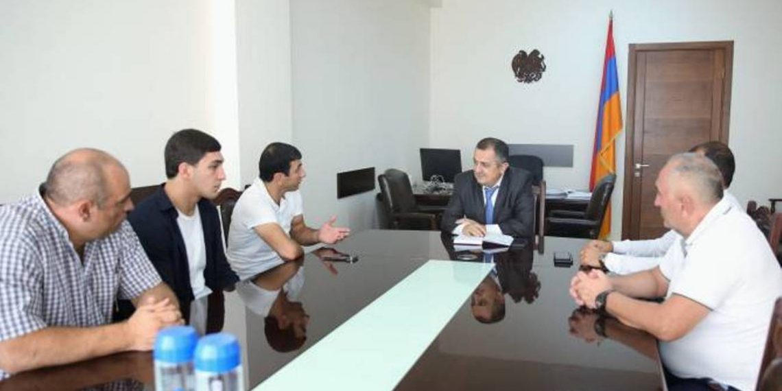 Это только первый шаг: Карен Гилоян принял победителя юношеского чемпионата мира по дзюдо Гора Карапетяна