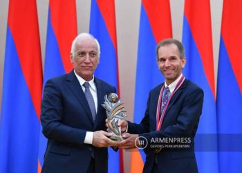 За глобальный вклад в сферу ИТ Государственная премия РА 2021 года присуждена вице-президенту IBM Леону Стоку