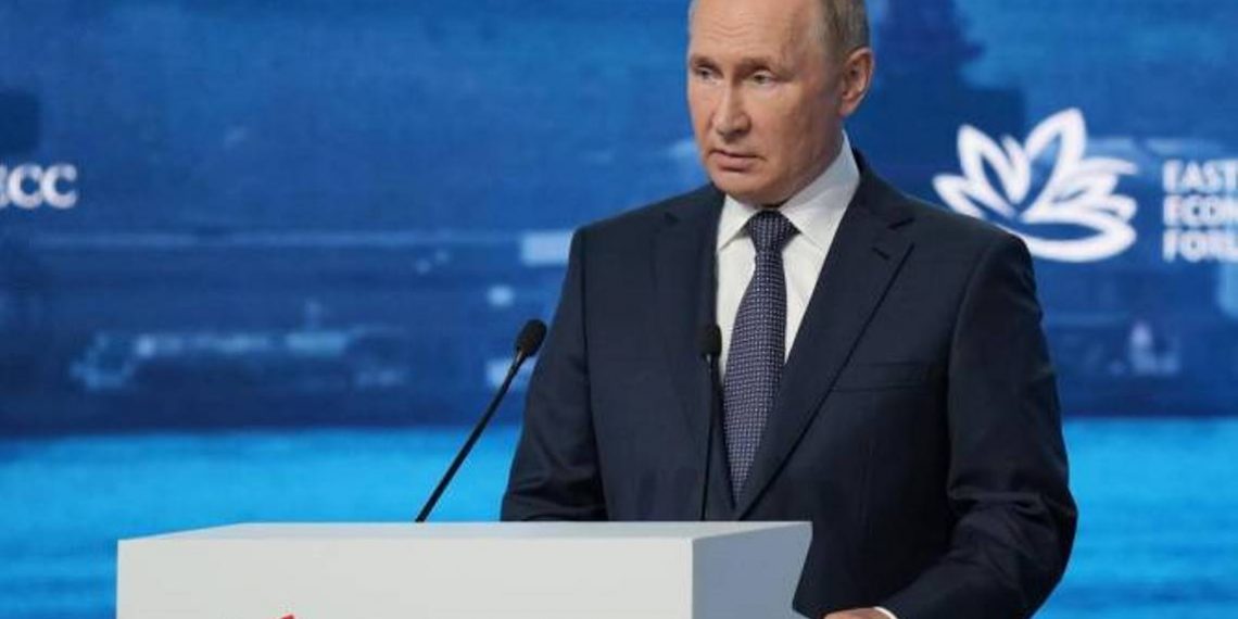 Владимир Путин заявил о постоянной связи с Николом Пашиняном по вопросу Нагорного Карабаха