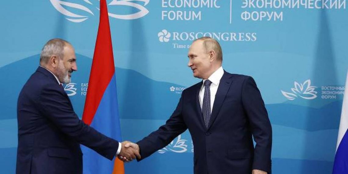 Во Владивостоке состоялась встреча Никола Пашиняна и Владимира Путина