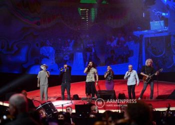 Шоу Queen продолжилось на сцене STARMUS: музыкальный праздник в Ереване с участием Брайана Мэя