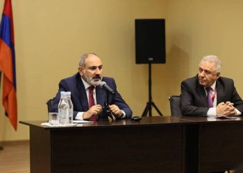 Никол Пашинян встретился с представителями армянской общины Владивостока