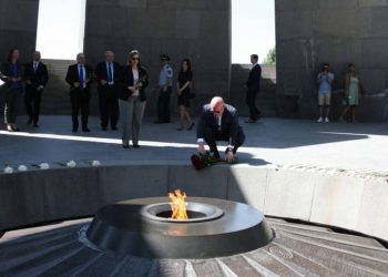 Сопредседатель США МГ ОБСЕ Филипп Рикер и посол США в Армении посетили Мемориал Геноцида армян