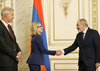 Премьер-министр Армении принял регионального вице-президента Всемирного банка