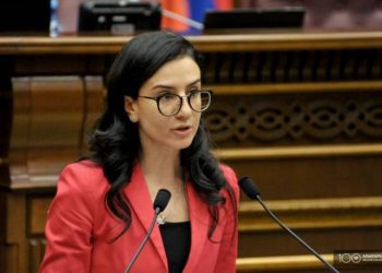 Анна Вардапетян освобождена с должности помощника премьер-министра
