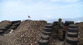 По всей границе, от Сотка до Гориса противник возобновил интенсивные ракетно- артиллерийские удары: МО Армении