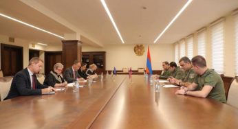 Министр обороны Армении представил Тойво Клаару ситуацию, создавшуюся вследствие агрессии Азербайджана