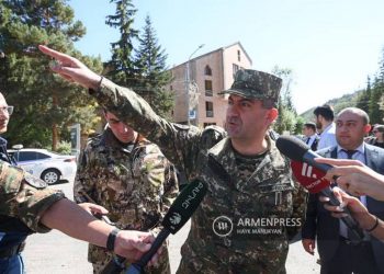 Группировка противника из 50-60 человек отступила из северной части Джермука: начальник ГШ