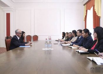 Есть доказательства, что Азербайджан готовит новое нападение, в том числе со стороны Нахиджевана: вице-спикер НС Армении