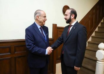 Главы МИД Армении и Кипра обсудили вопросы расширения сотрудничества в рамках трехстороннего формата с Грецией