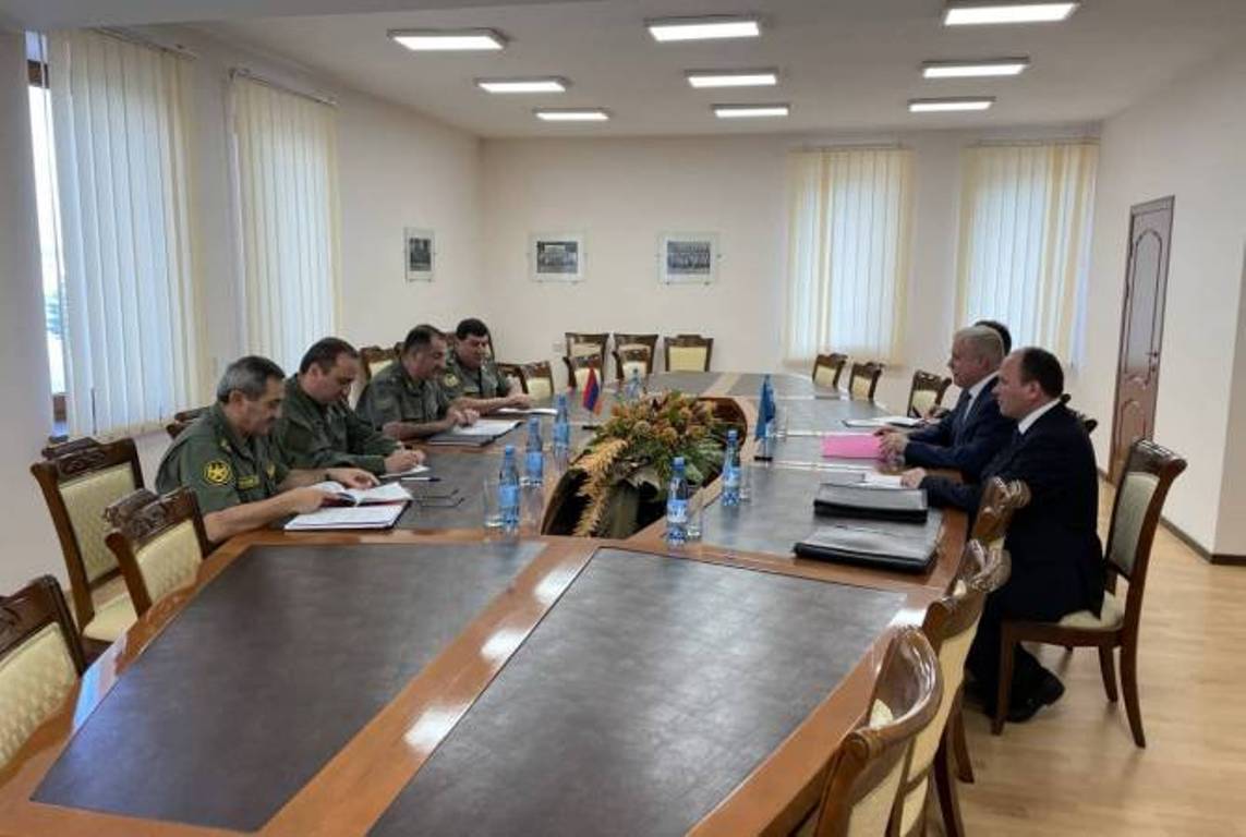 Начальник Генштаба Армении и генсек ОДКБ обсудили ситуацию на некоторых участках армяно-азербайджанской границы