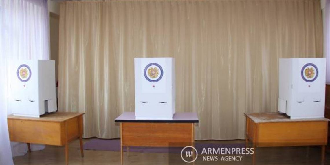 В 18 общинах Армении проходят выборы в ОМС
