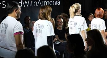 На Неделе моды в Милане армянские модельеры прошлись в футболках с надписью «Stand with Armenia»