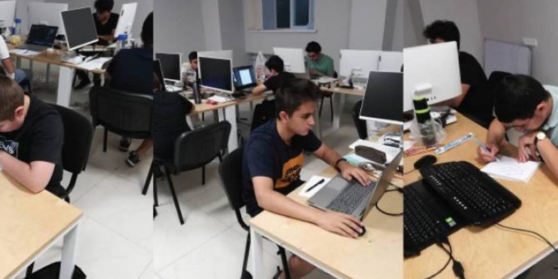 Армянские юноши на олимпиаде Европы по информатике завоевали 1 золотую, 3 серебряные и 3 бронзовые медали