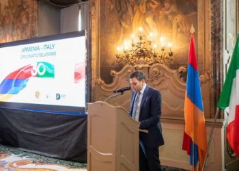 Показ мод армянских дизайнеров в Милане получил широкий резонанс в местной и международной прессе