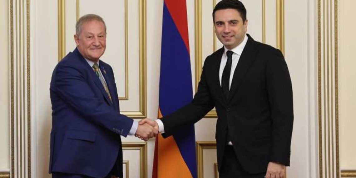 Ален Симонян принял руководителя группы дружбы Франция-Армения Сената Франции