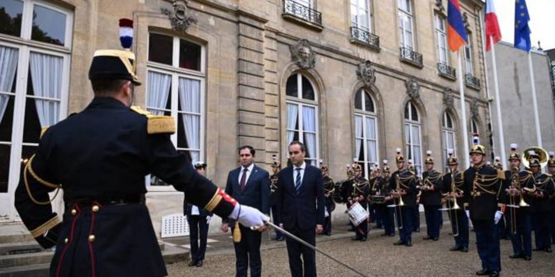 Французы оценят ситуацию на армяно-азербайджанской границе