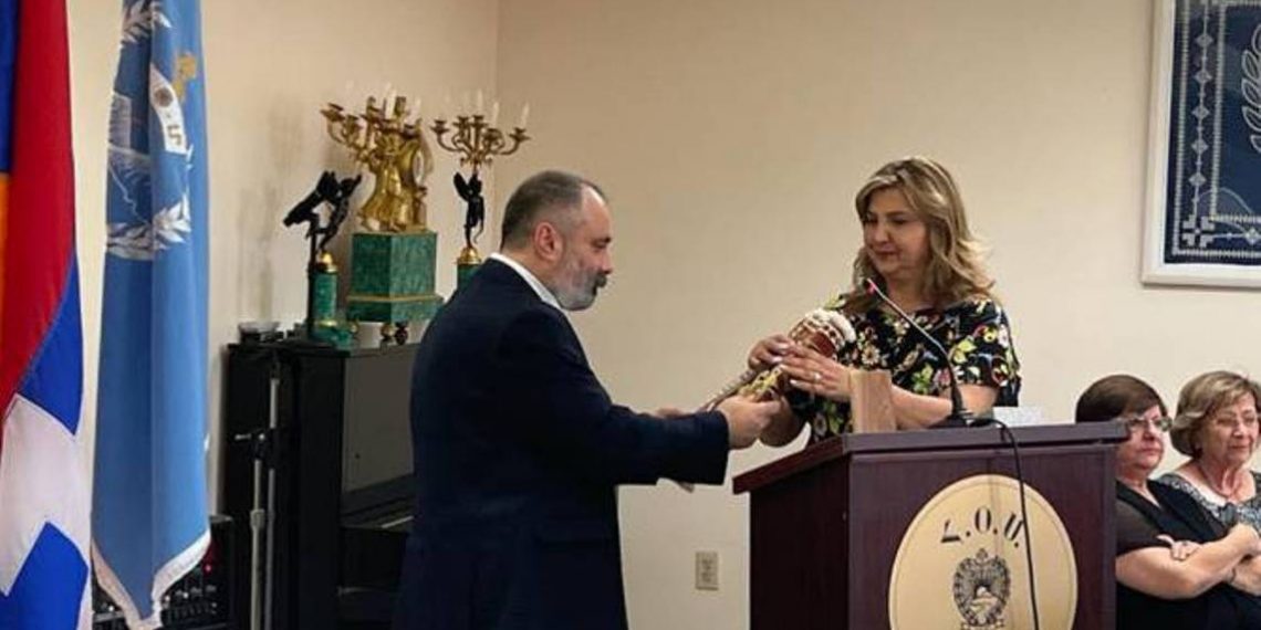 Давид Бабаян и председатель центрального управления Офиса САП Западной Америки обсудили ситуацию в Арцахе и регионе