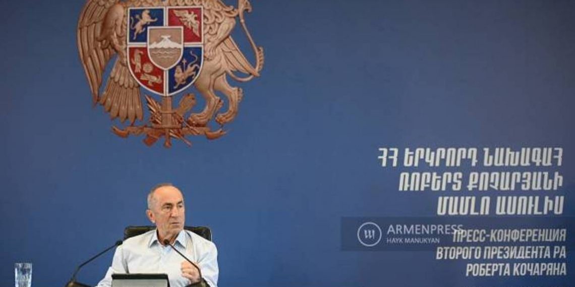 Ситуация тяжелая, но мы должны объединить все силы и, борясь, открыть новые двери: Кочарян о заявлении Тер-Петросяна