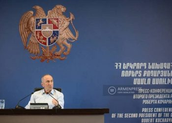 Ситуация тяжелая, но мы должны объединить все силы и, борясь, открыть новые двери: Кочарян о заявлении Тер-Петросяна