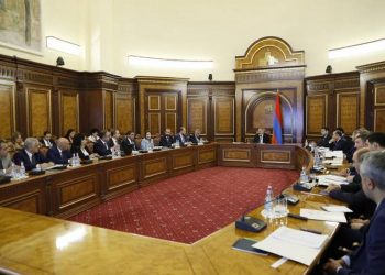 Правительство Армении обсудило макроэкономические, налогово-бюджетные и расходные вопросы проекта госбюджета 2023 года