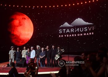Шоу Queen продолжилось на сцене STARMUS: музыкальный праздник в Ереване с участием Брайана Мэя