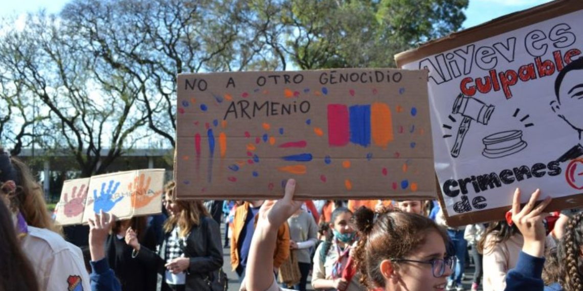 Это попытка нового геноцида