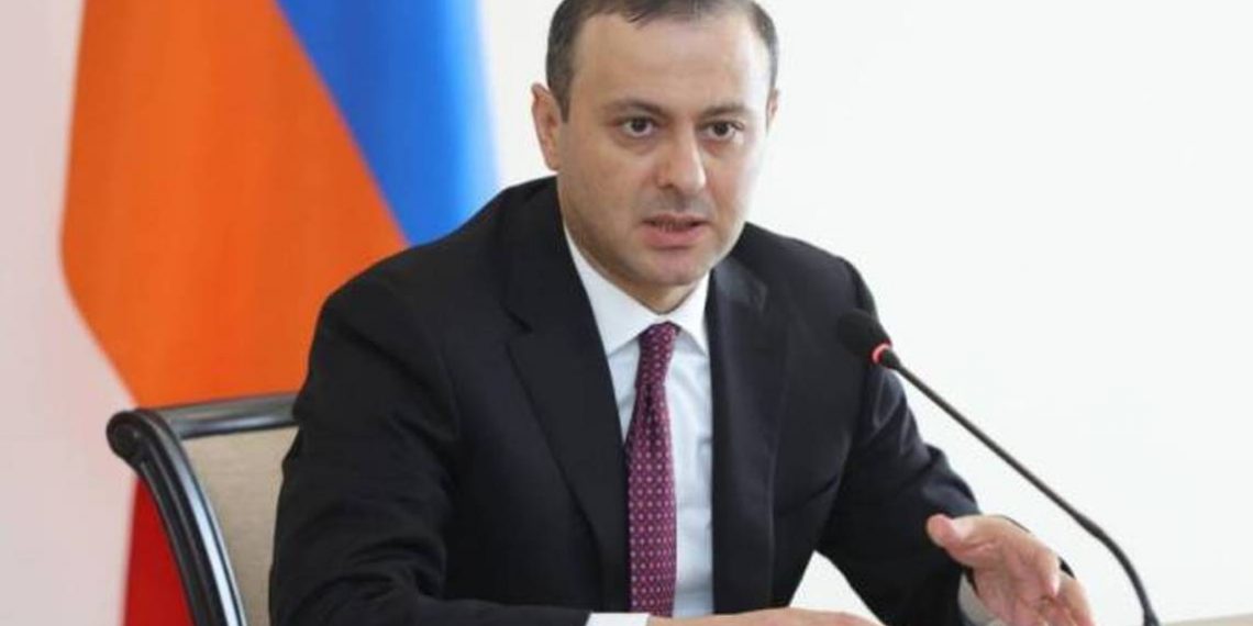 Секретарь Совбеза Армении коснулся вопроса продажи Россией оружия Азербайджану