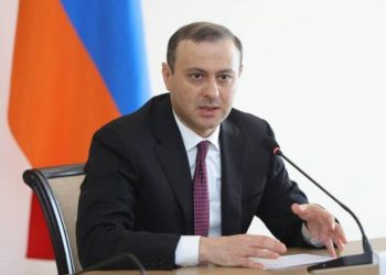 Секретарь Совбеза Армении коснулся вопроса продажи Россией оружия Азербайджану