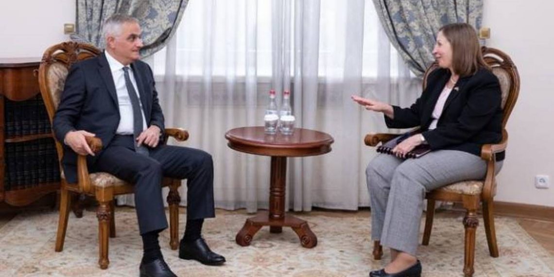 Вице-премьер Армении поблагодарил посла Трейси за адресные заявления США в связи с азербайджанской агрессией