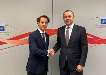 Секретарь Совбеза Армении представил спецпредставителю генсека НАТО подробности агрессии Азербайджана