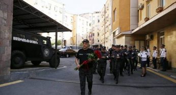 В Полиции Армении почтили память полицейских, погибших при ракетном обстреле Дома культуры Шуши