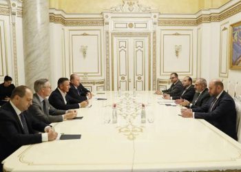 Никол Пашинян принял делегацию инвестиционной компании «Це-Квадрат»