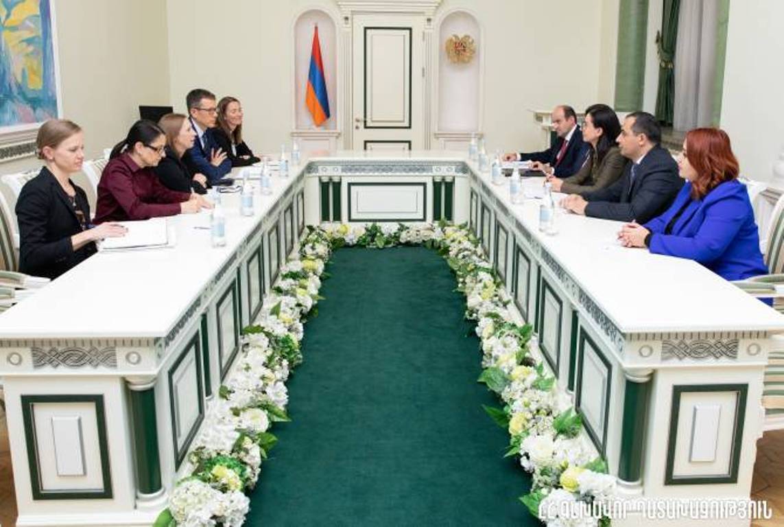 Генпрокурор Армении обсудила с послом США вопросы развития сотрудничества