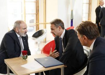 В Праге состоялась встреча премьер-министров Армении и Греции Никола Пашиняна и Кириакоса Мицотакиса