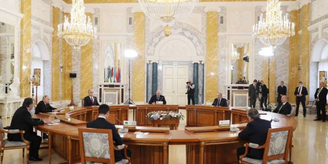 Премьер-министр Пашинян принял участие в неформальной встрече руководителей государств–участников СНГ