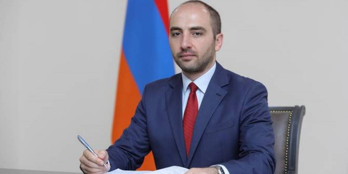 МИД Армении прокомментировал ряд вопросов относительно принятого в Праге армяно- азербайджанского заявления