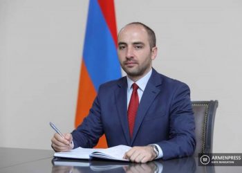 МИД Армении прокомментировал ряд вопросов относительно принятого в Праге армяно- азербайджанского заявления