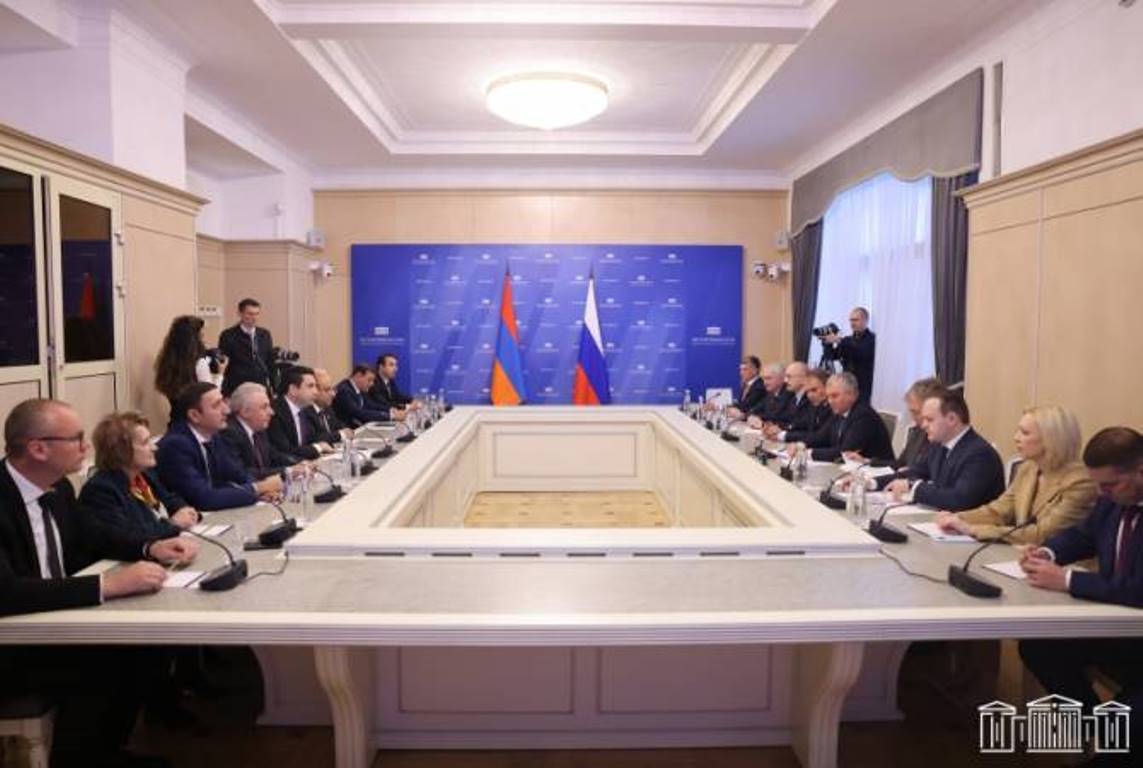 Ереван предложил обсудить вопросы региональной безопасности в парламентском формате РФ-Армения-Азербайджан
