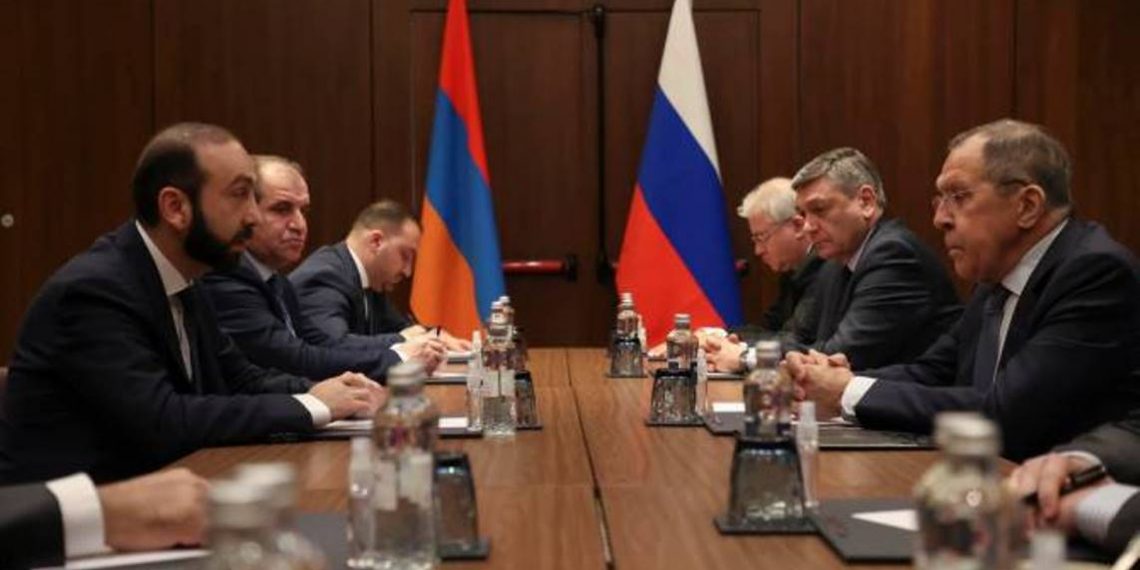 Есть много вопросов, по которым Ереван хочет услышать четкую позицию Москвы: глава МИД Армении