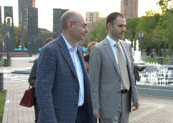 Памятник А. Мясникяну был отремонтирован благодаря содействию Микаэла и Карена Варданянов на сумму 136 миллионов драмов