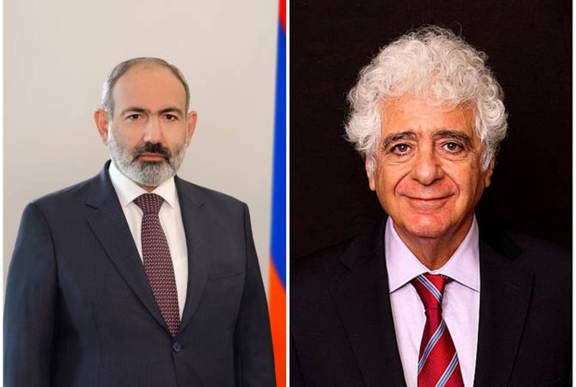 Премьер-министр Армении поздравил Лориса Чкнаворяна с 85-летием