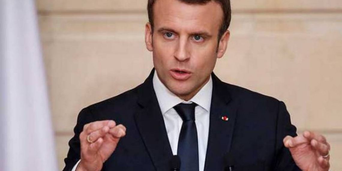 Президент Франции обвинил Россию в обострении конфликта между Арменией и Азербайджаном