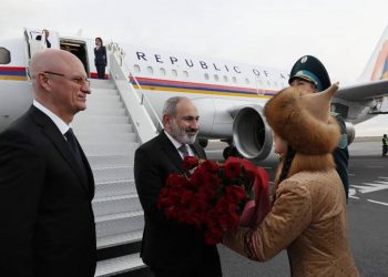 Премьер-министр Армении с рабочим визитом прибыл в Астану