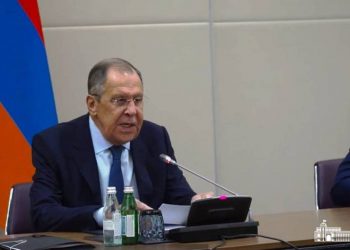 Лавров уверен, что эта трехсторонняя встреча поможет лучше понять, как двигаться вперед